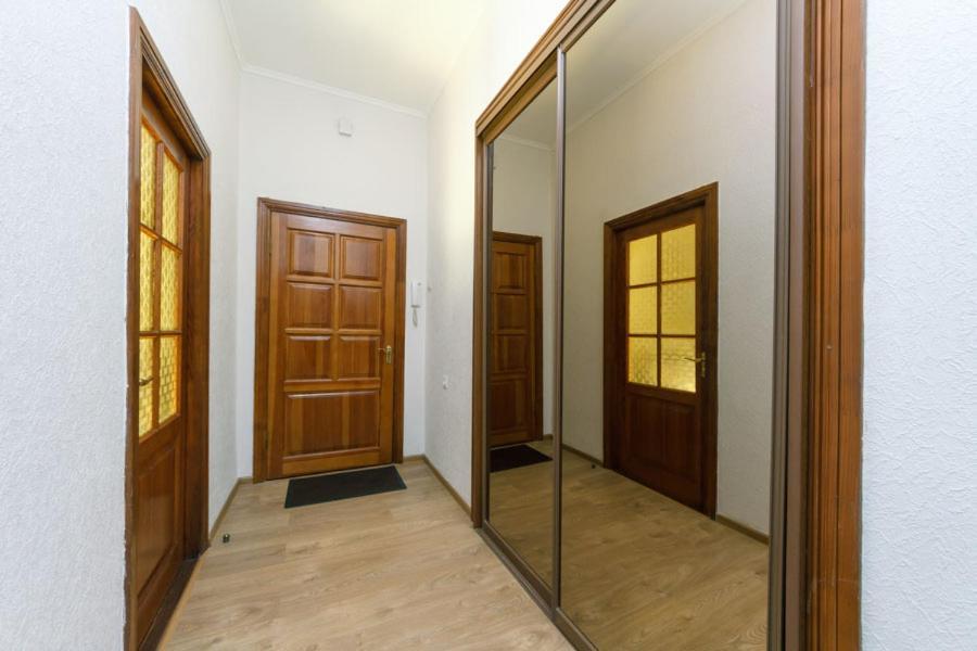 Flat Apartment Kyiv Exterior photo